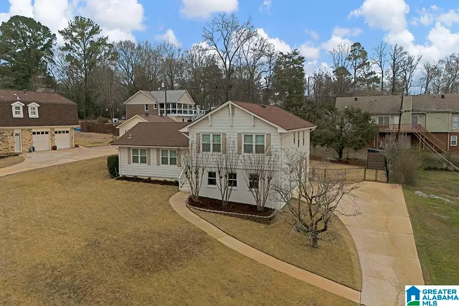 2404 JAMESTOWN DRIVE, Hoover, AL 35226 - #3