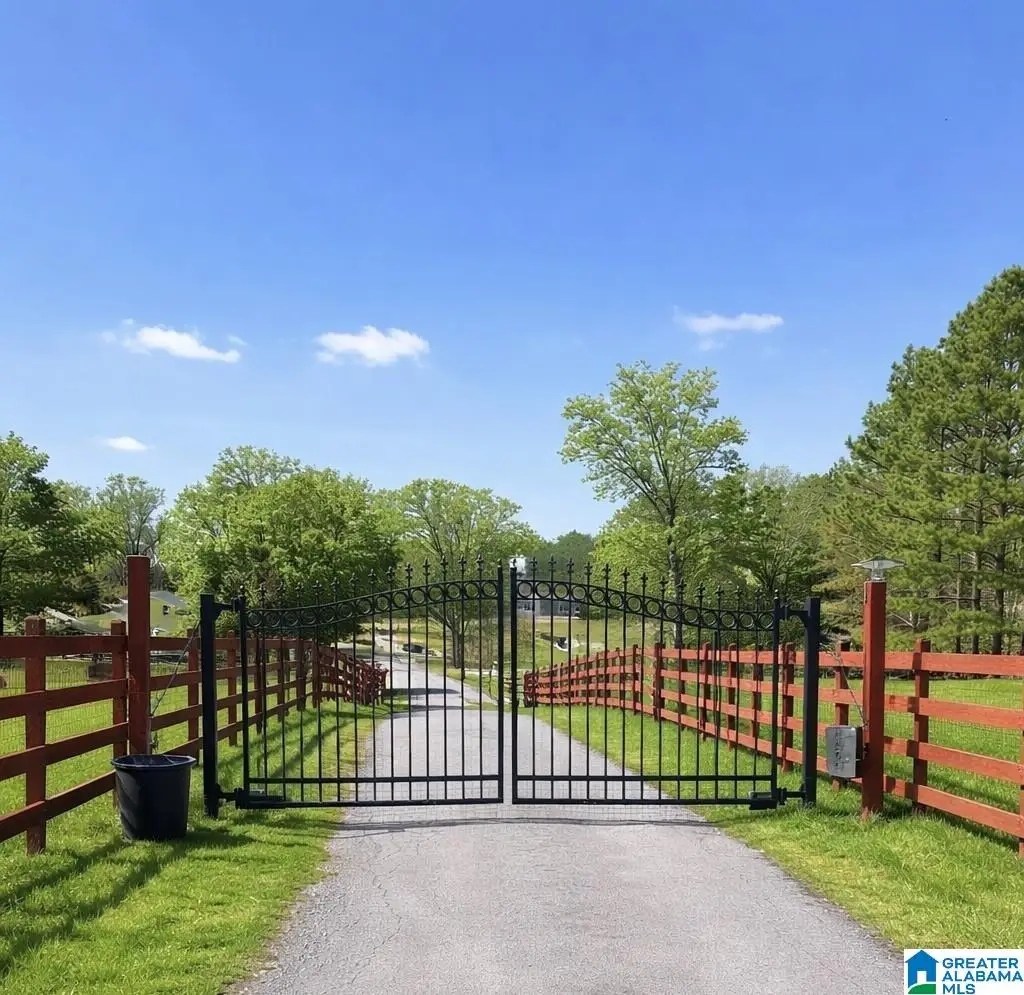 521 COUNTY ROAD 151, Jemison, AL 35085 - #1