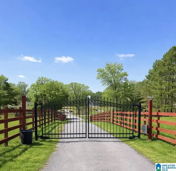 521 COUNTY ROAD 151, Jemison, AL 35085