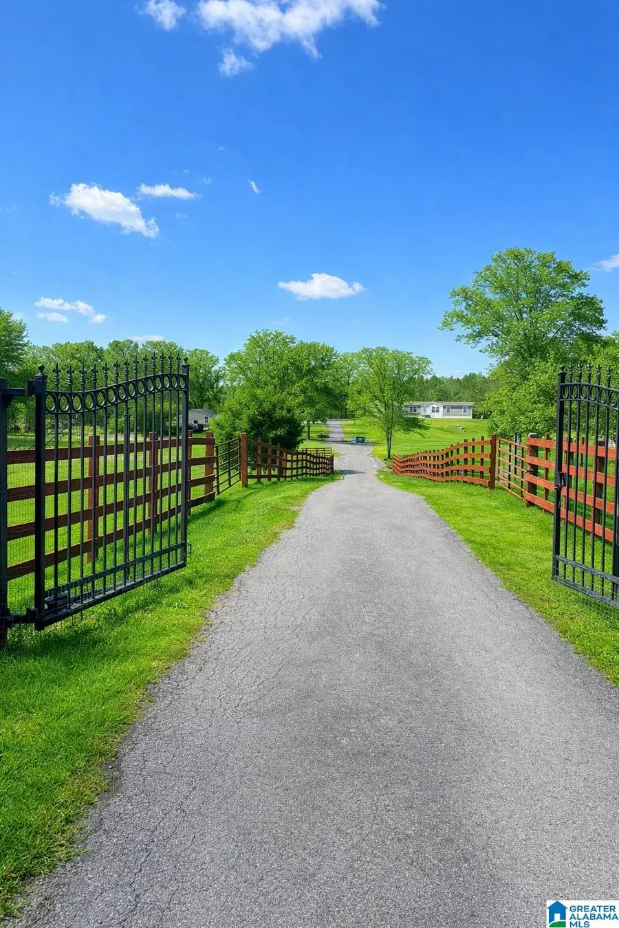 521 COUNTY ROAD 151, Jemison, AL 35085 - #2