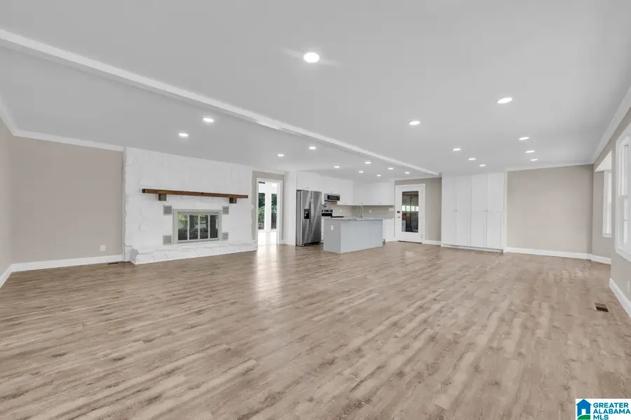 301 W RIDGEWOOD ROAD, Jasper, AL 35504 - #2