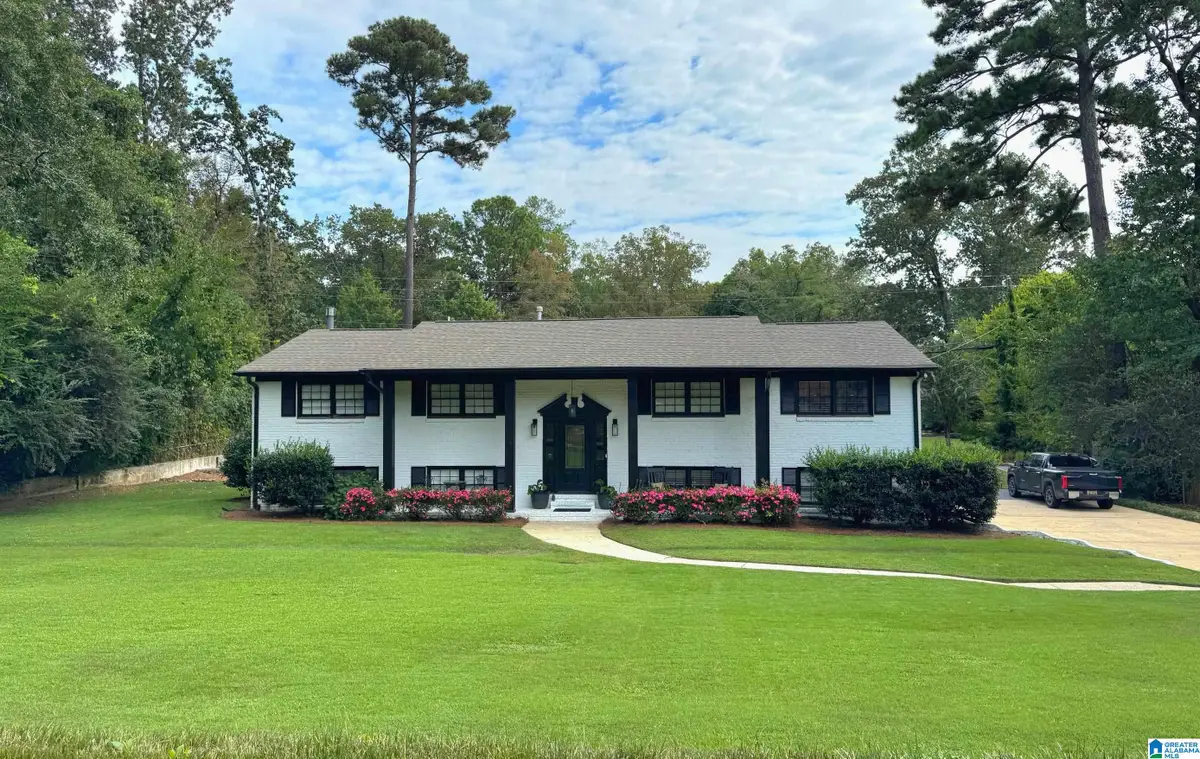 3240 MOCKINGBIRD LANE, Hoover, AL 35226 - #1