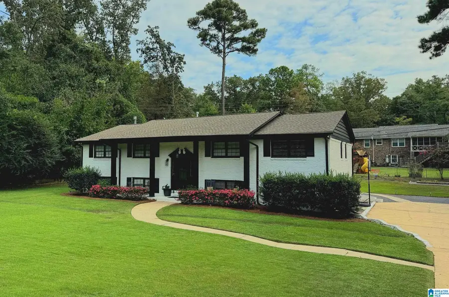 3240 MOCKINGBIRD LANE, Hoover, AL 35226 - #2