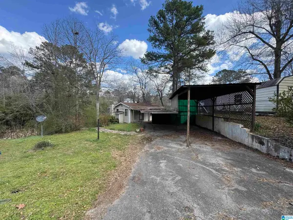 171 GLAZE CREEK ROAD, Bessemer, AL 35023