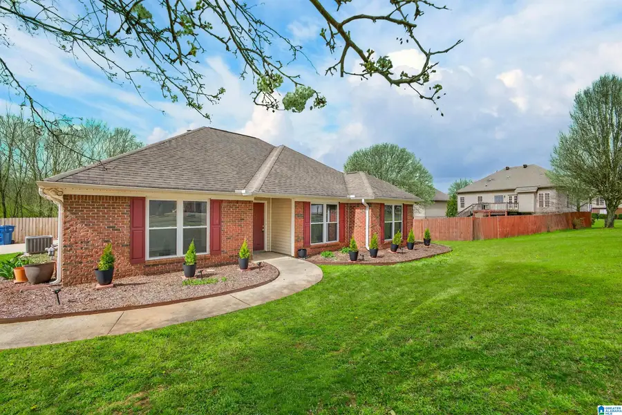 154 SILVERSTONE LANE, Alabaster, AL 35007 - #2