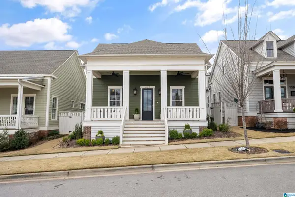 4522 VILLAGE GREEN WAY, Hoover, AL 35226