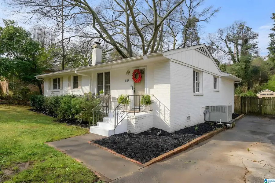 1616 CRESTHILL ROAD, Birmingham, AL 35213 - #2