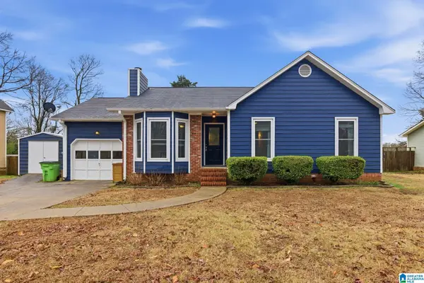 8441 LANEWOOD CIRCLE, Leeds, AL 35094