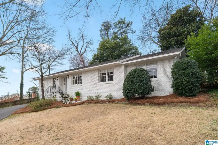 1008 VISTA CIRCLE, Vestavia Hills, AL 35216 - #3