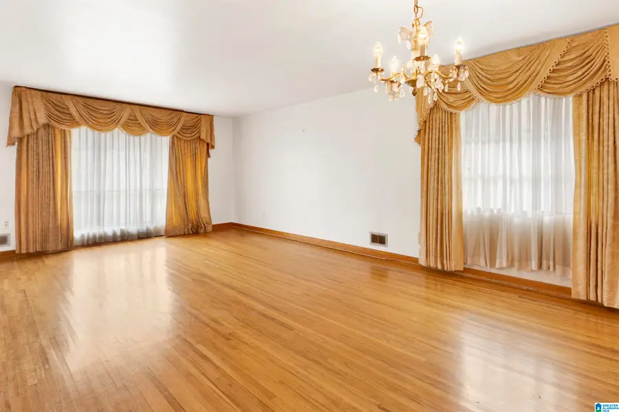 6536 CHEROKEE DRIVE, Fairfield, AL 35064 - #3