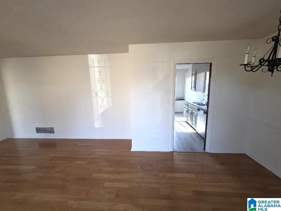 112 HICKORY CIRCLE, Fairfield, AL 35064 - #3