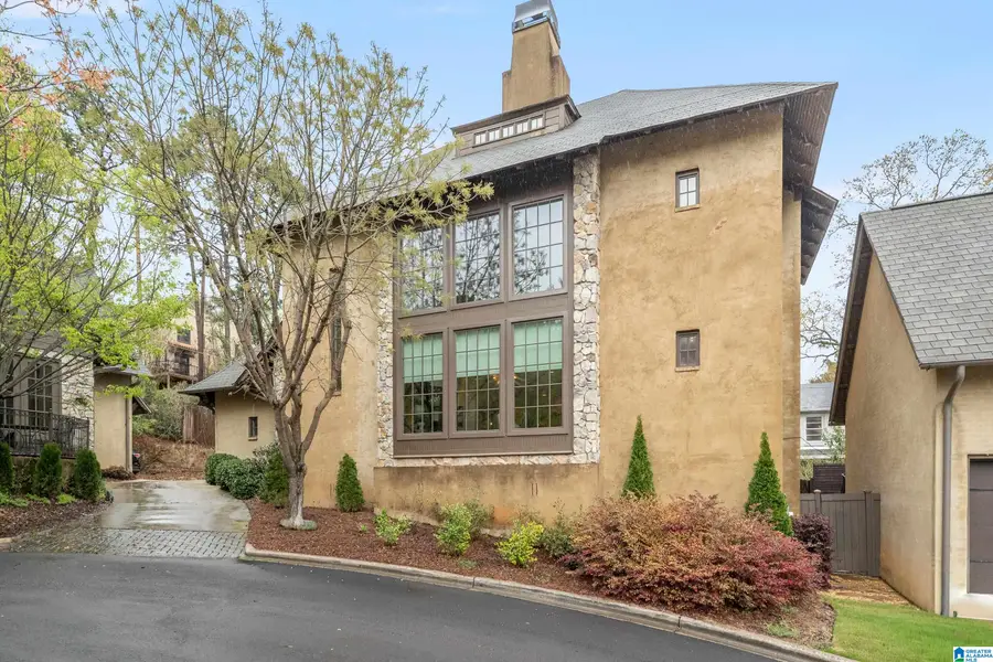 1104 HOLLYWOOD MANOR CIRCLE, Homewood, AL 35209 - #2