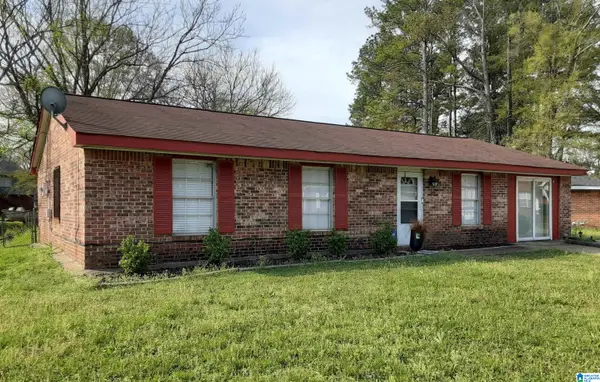 32 CARRIAGE HOUSE ROAD SW, Bessemer, AL 35022