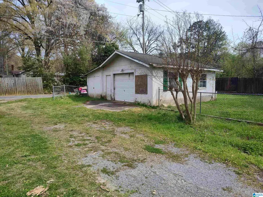 406 BROADWAY AVENUE, Sylacauga, AL 35150 - #3