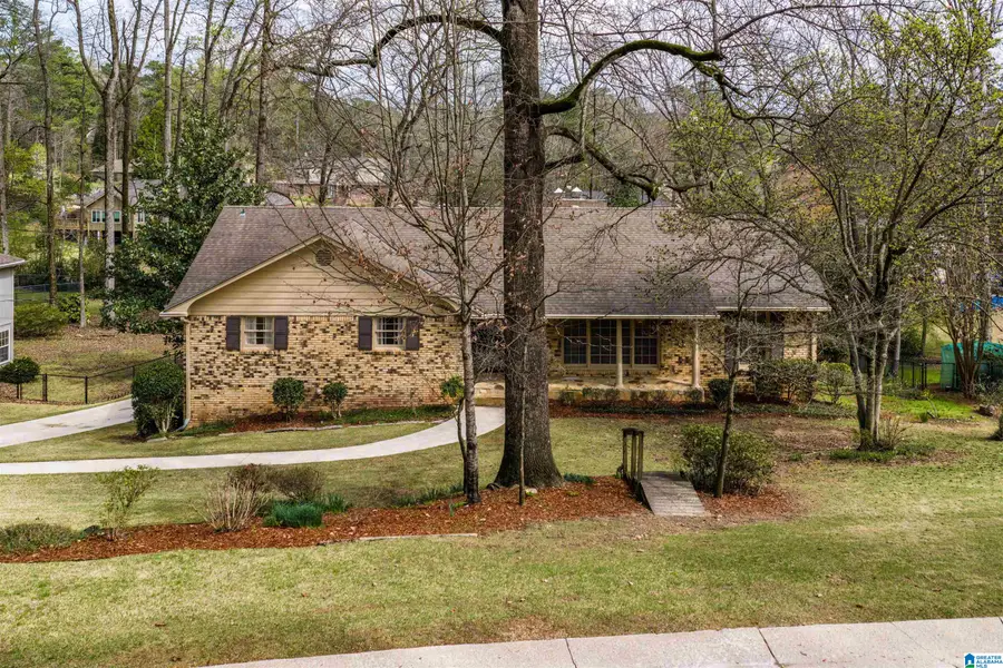 1375 STARCROSS DRIVE, Vestavia Hills, AL 35216 - #2