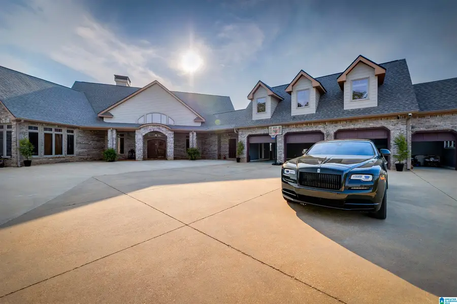 2084 COUNTY ROAD 71, Heflin, AL 36264 - #2