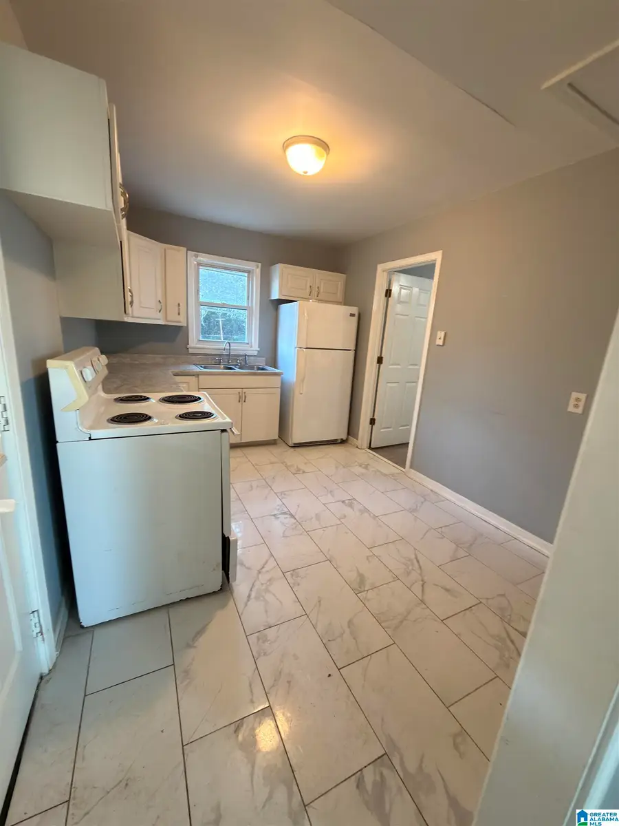 621 9TH AVENUE, Birmingham, AL 35205 - #2