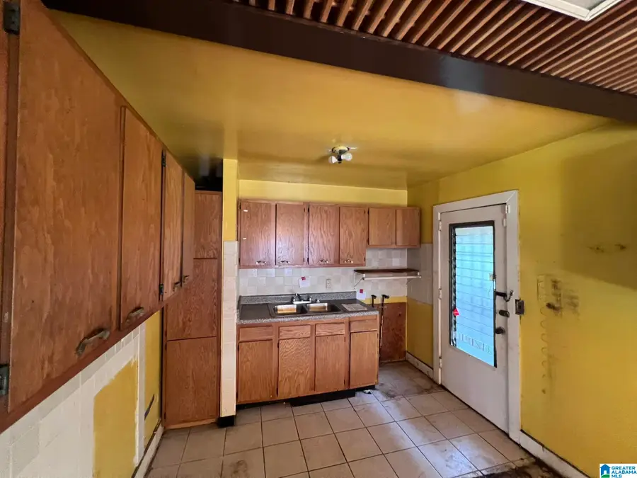 1916 FRANCIS AVENUE SW, Birmingham, AL 35211 - #3