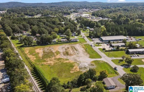 400 W COLLEGE STREET, Columbiana, AL 35051