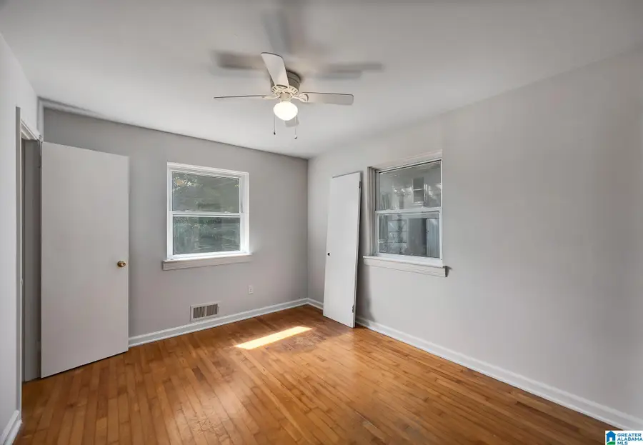 4 21ST AVENUE NW, Center Point, AL 35215 - #2