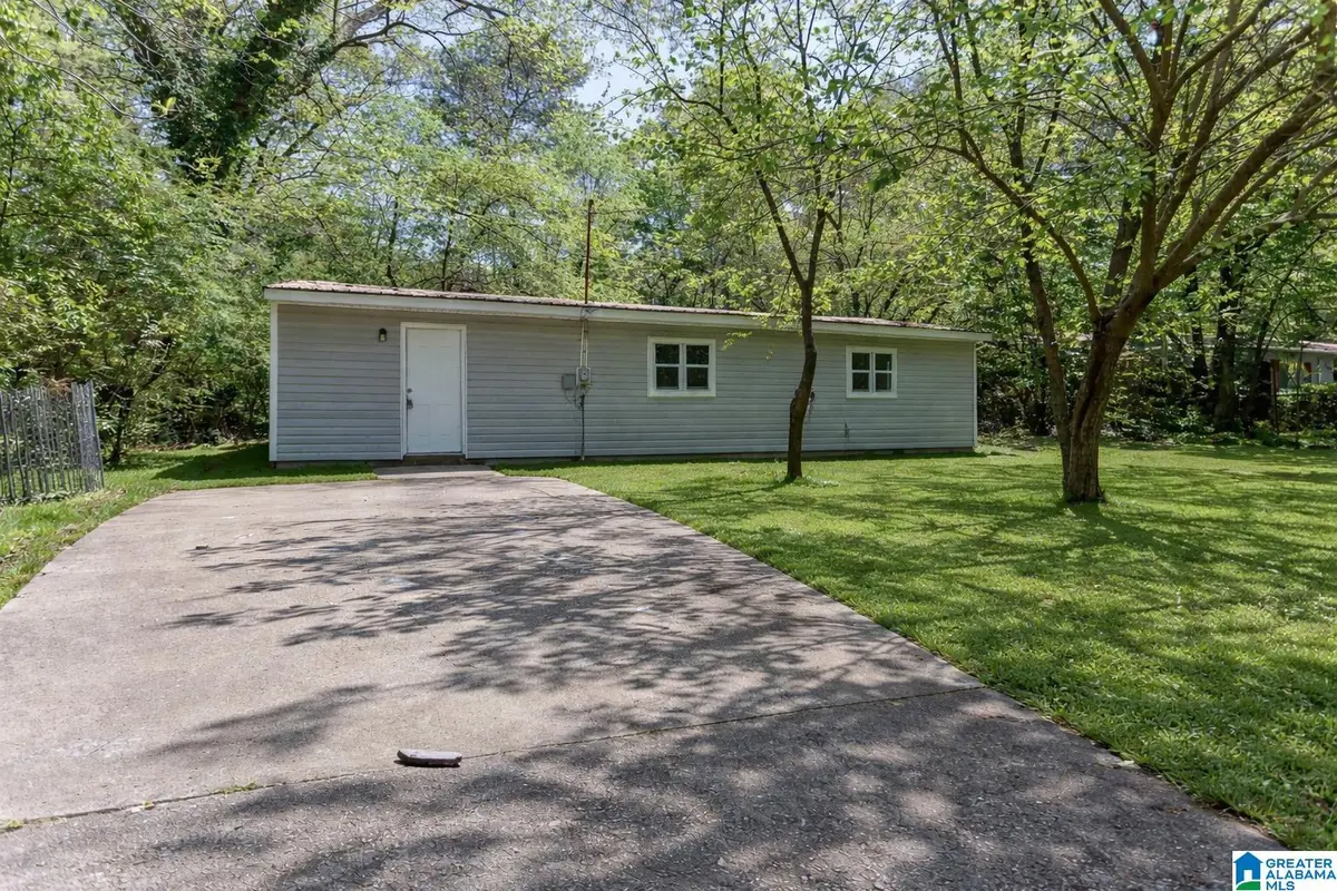 213 MEADOWDALE AVENUE, Birmingham, AL 35215 - #1