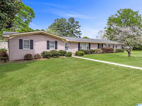 202 ELWYN AVENUE, Clanton, AL 35045