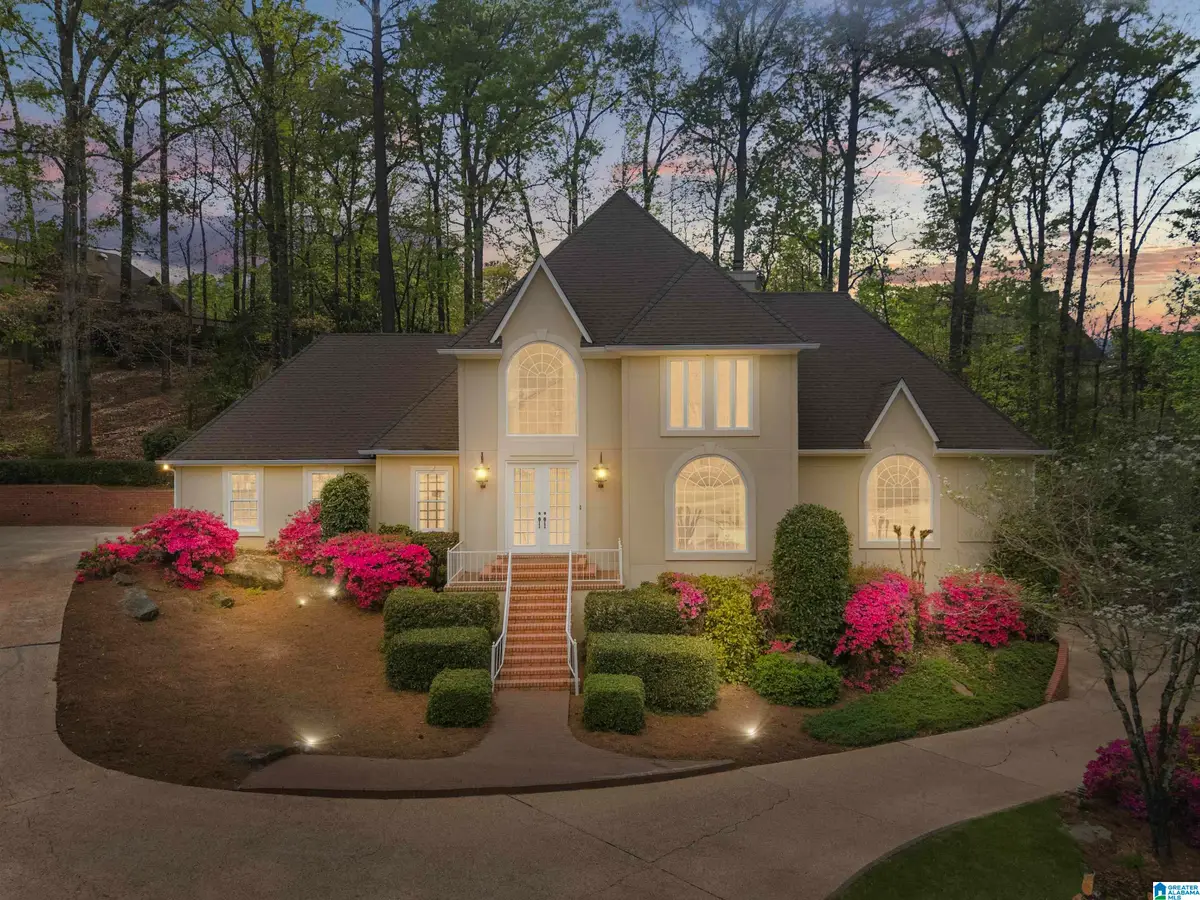 2001 COUNTRY RIDGE CIRCLE, Vestavia Hills, AL 35243 - #1