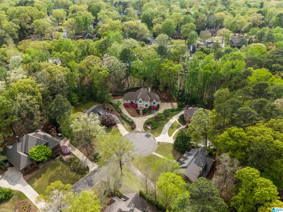 2001 COUNTRY RIDGE CIRCLE, Vestavia Hills, AL 35243 - #2