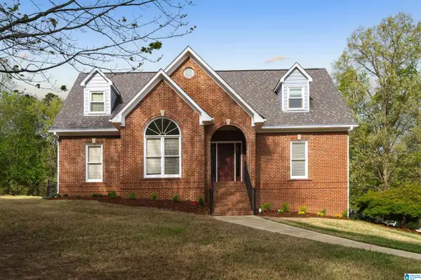 7520 SURREY LANE, Trussville, AL 35173