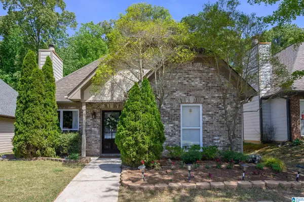 1227 PEBBLE CREEK CIRCLE, Gardendale, AL 35071