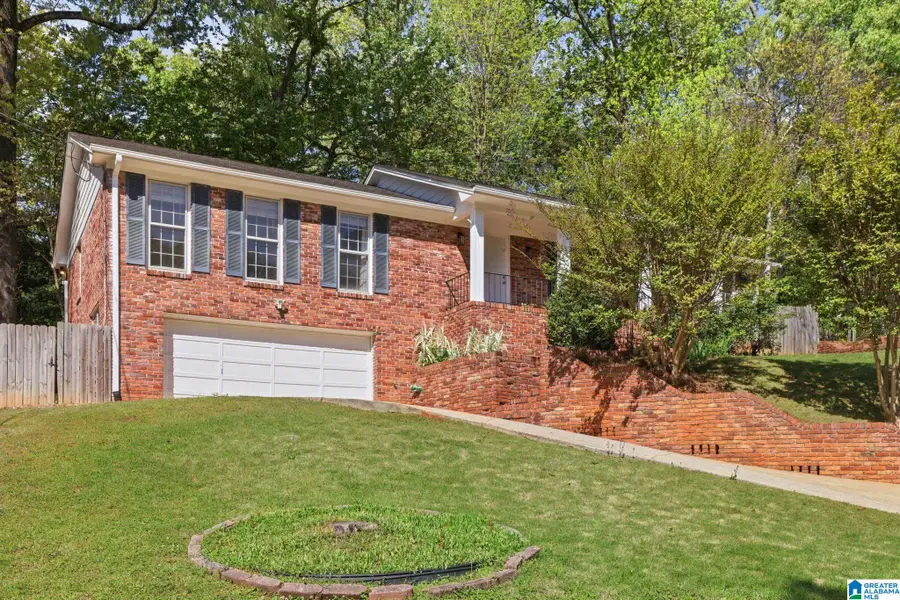 608 BIENVILLE CIRCLE, Birmingham, AL 35213 - #2