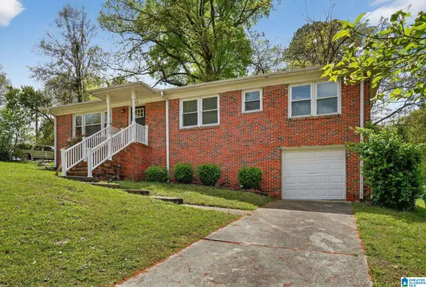 501 27TH AVENUE NW, Center point, AL 35215