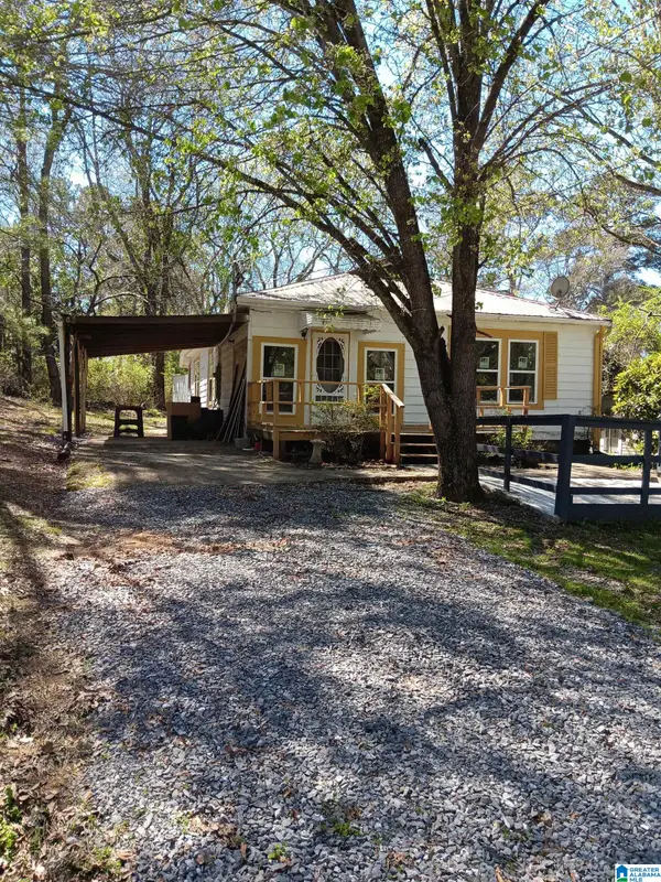 206 MONTGOMERY STREET, Warrior, AL 35180