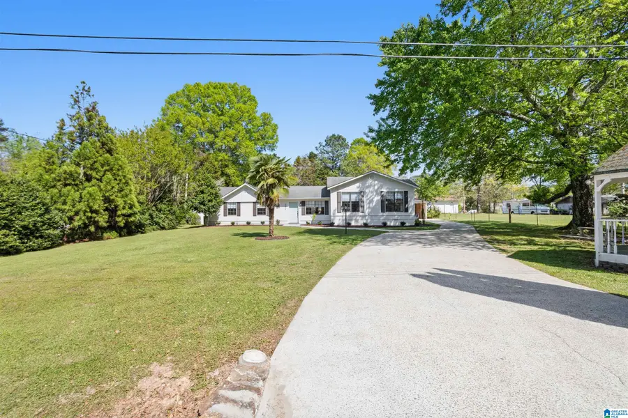 502 KENTUCKY AVENUE NE, Hanceville, AL 35077 - #2