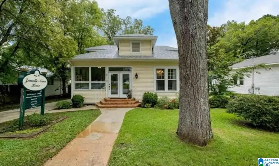 208 COLLEGE STREET E, Columbiana, AL 35051 - #3