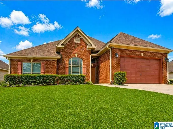 2042 FOREST LAKES LANE, Sterrett, AL 35147