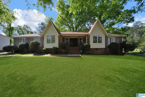 404 MEMORIAL DRIVE SW, Bessemer, AL 35022