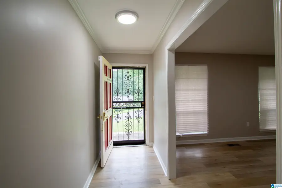 305 MELANIE DRIVE, Center Point, AL 35215 - #3