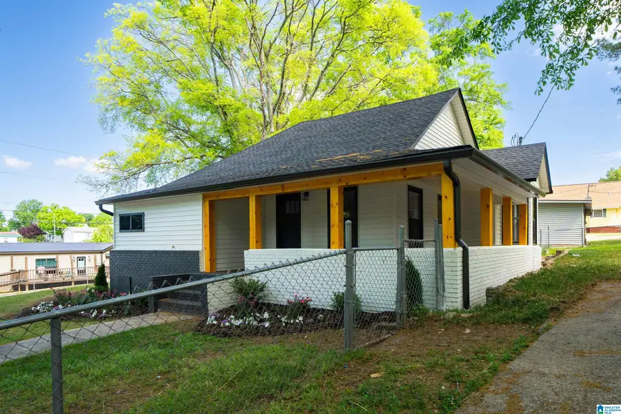 211 5TH AVENUE NE, Carbon Hill, AL 35549 - #2