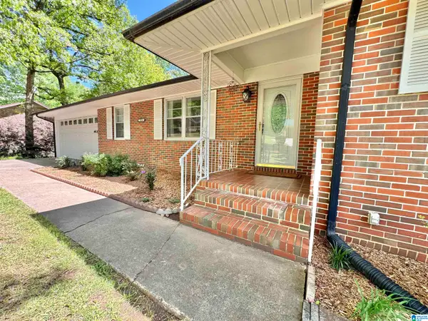 921 BOSWELL DRIVE, Oxford, AL 36203