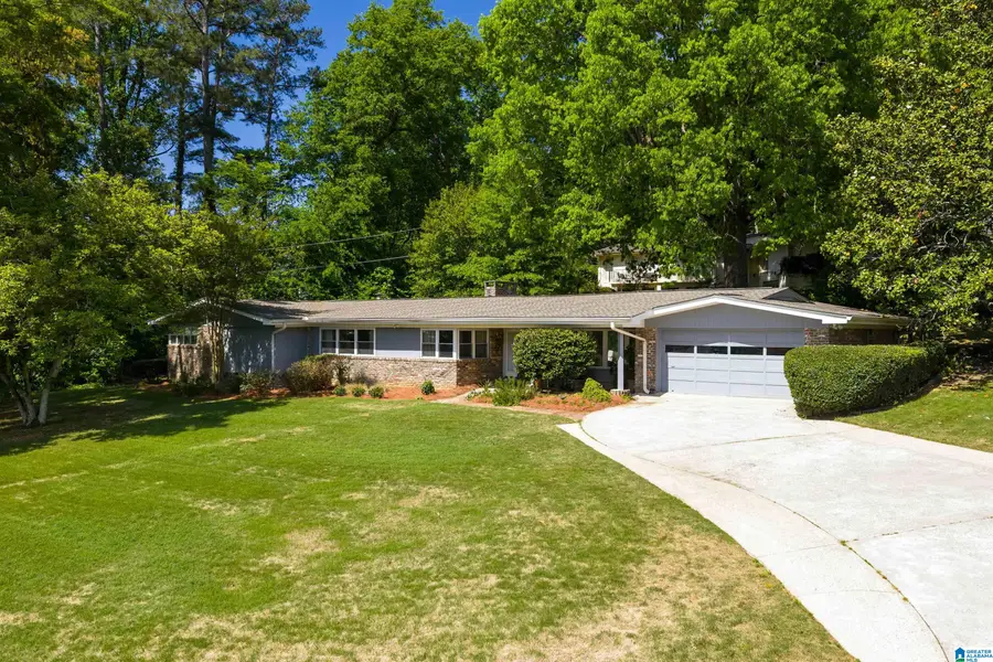 2864 VESTAVIA FOREST DRIVE, Vestavia Hills, AL 35216 - #2