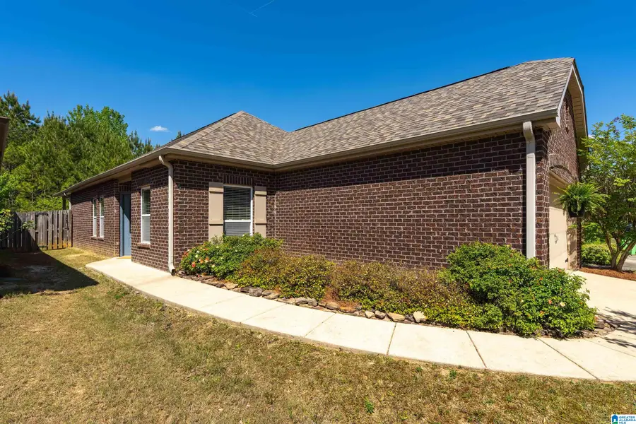 6568 SOUTHERN TRACE DRIVE, Leeds, AL 35094 - #3