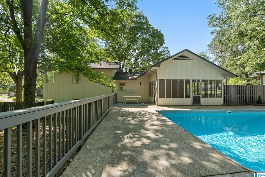 1433 QUEEN ANNE CIRCLE, Alabaster, AL 35007 - #2