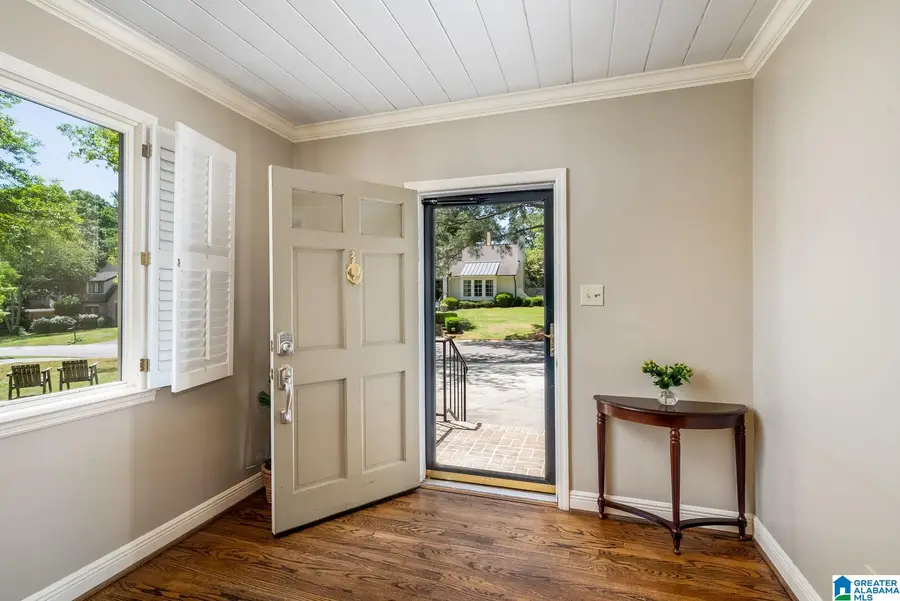 109 CRESTVIEW DRIVE, Mountain Brook, AL 35213 - #2