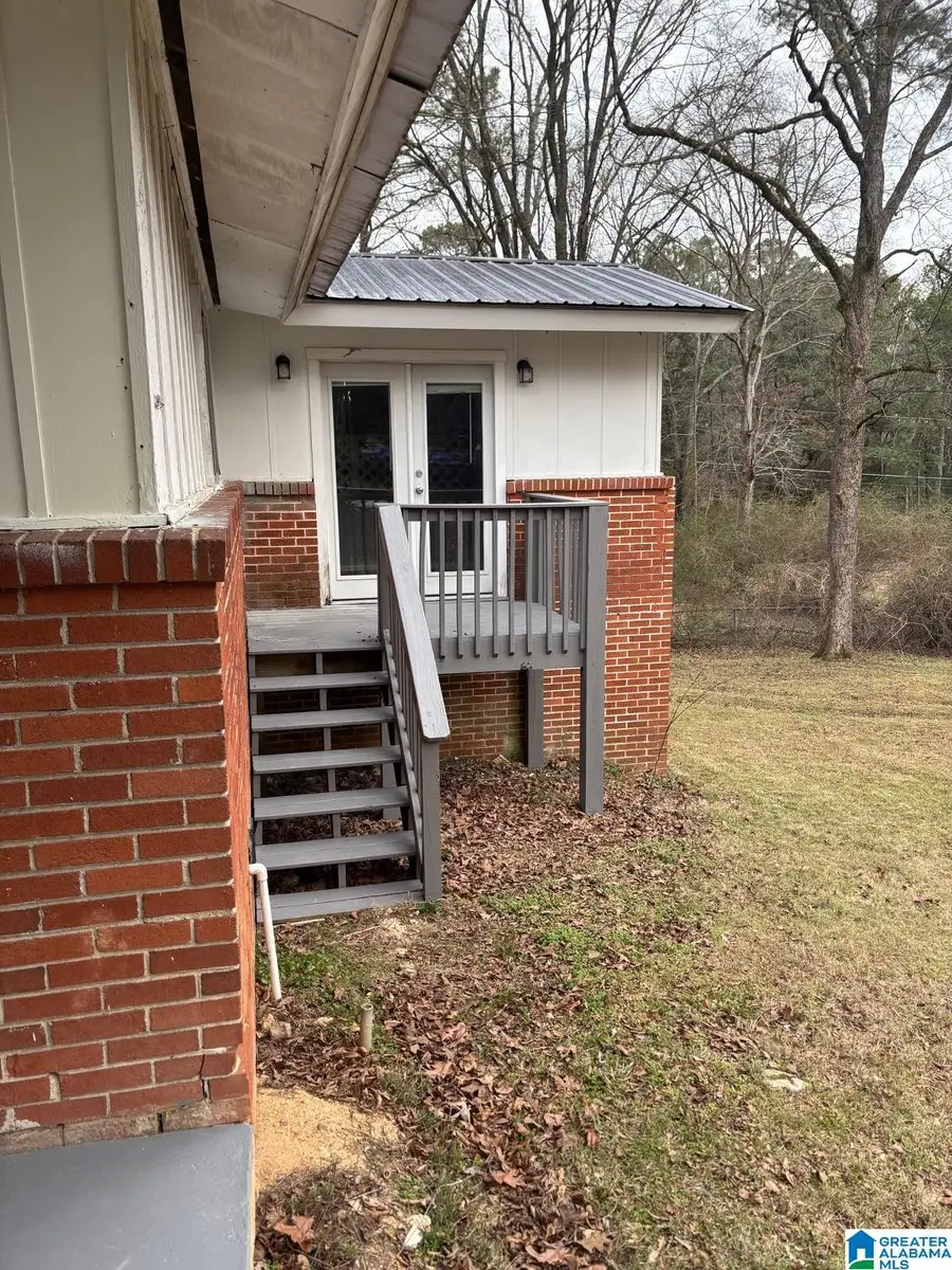 305 16TH COURT NW, Center Point, AL 35215 - #3