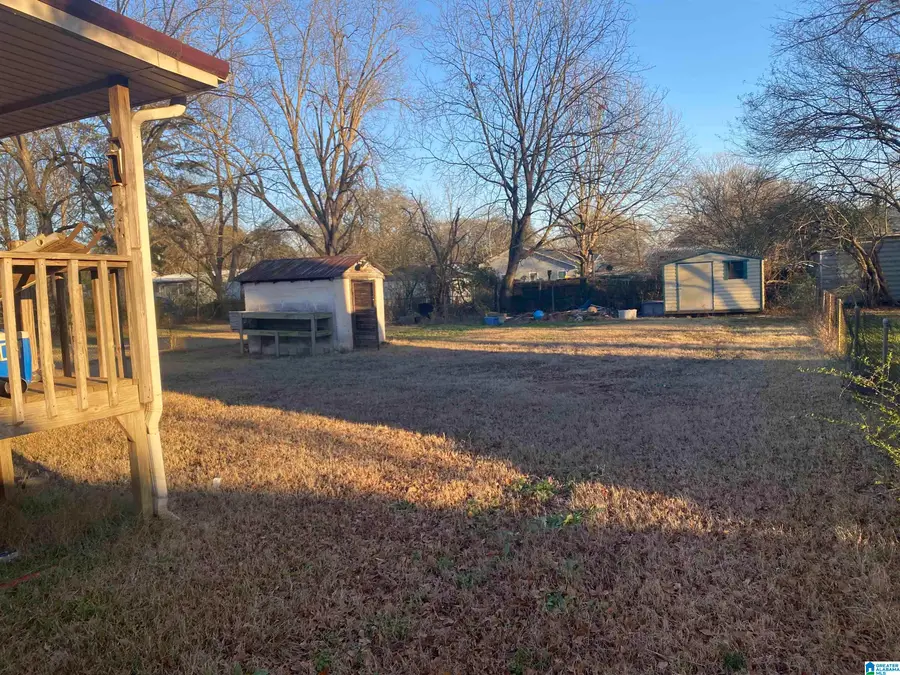 2113 27TH AVENUE N, Hueytown, AL 35023 - #2