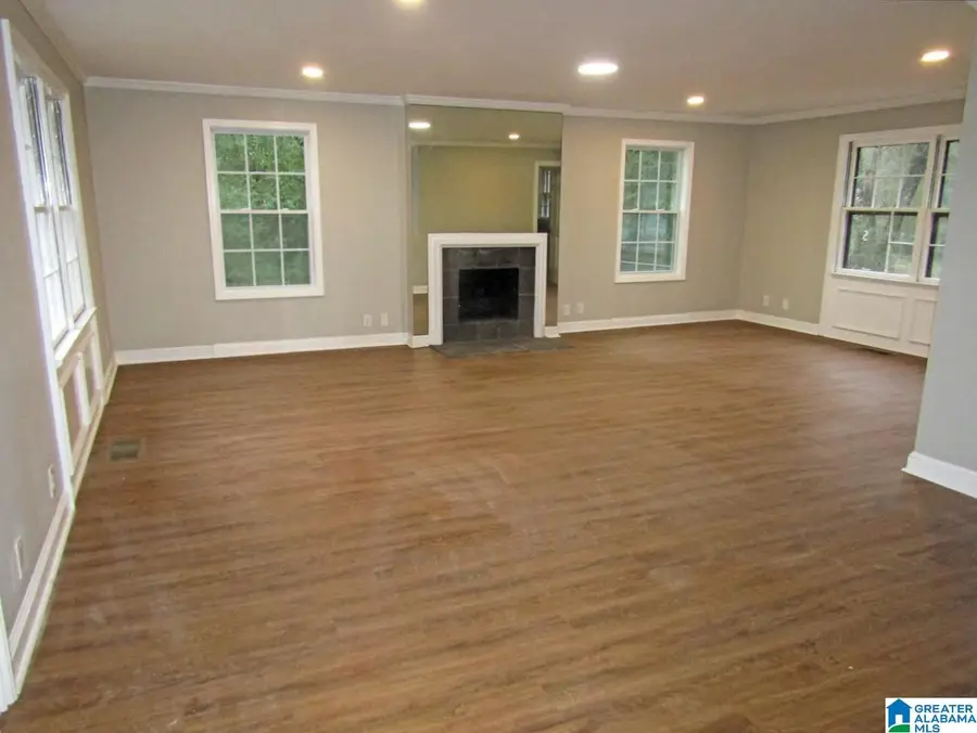 101 14TH AVENUE NW, Center Point, AL 35215 - #2