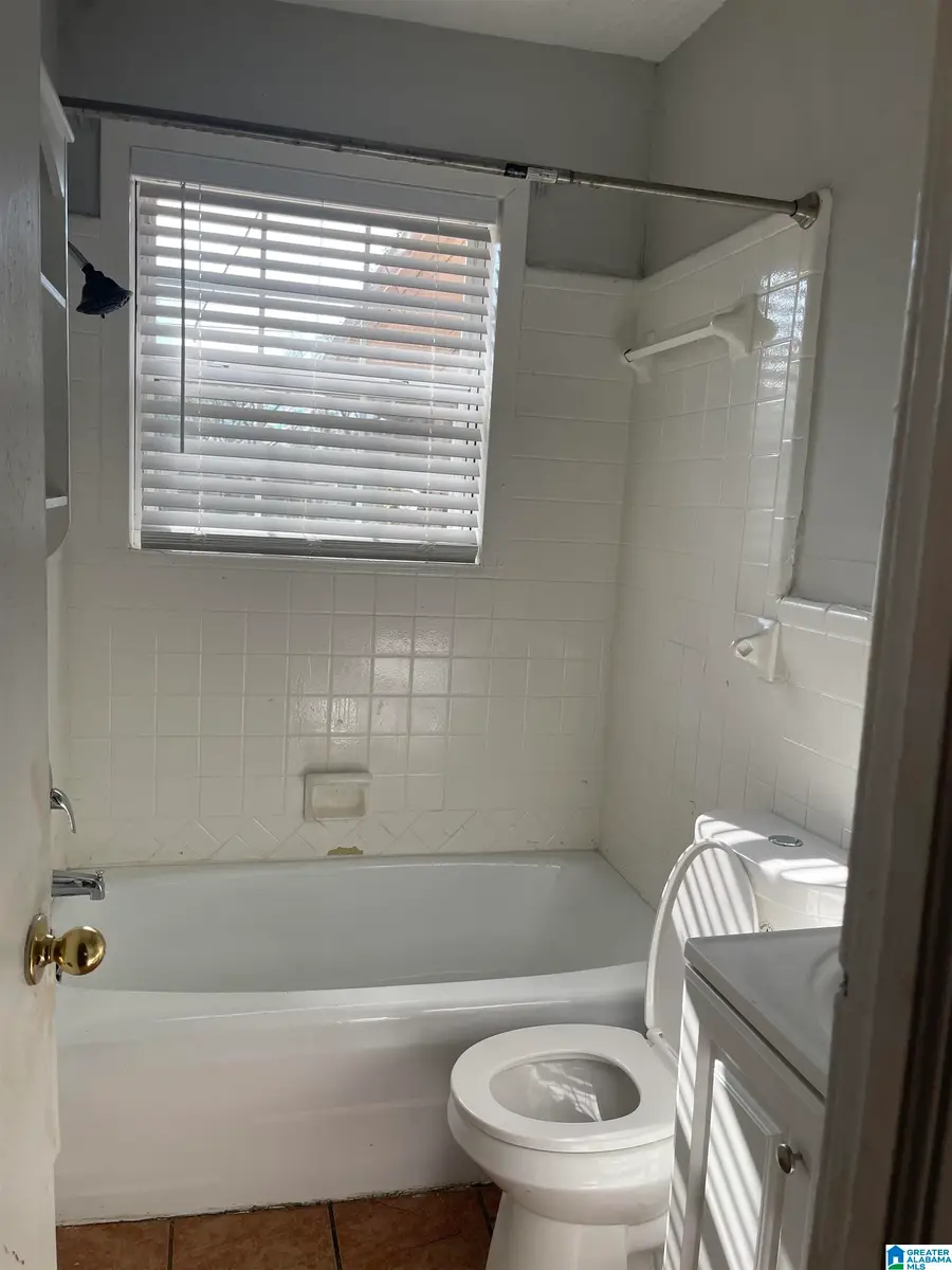 220 21ST STREET SW, Birmingham, AL 35211 - #3