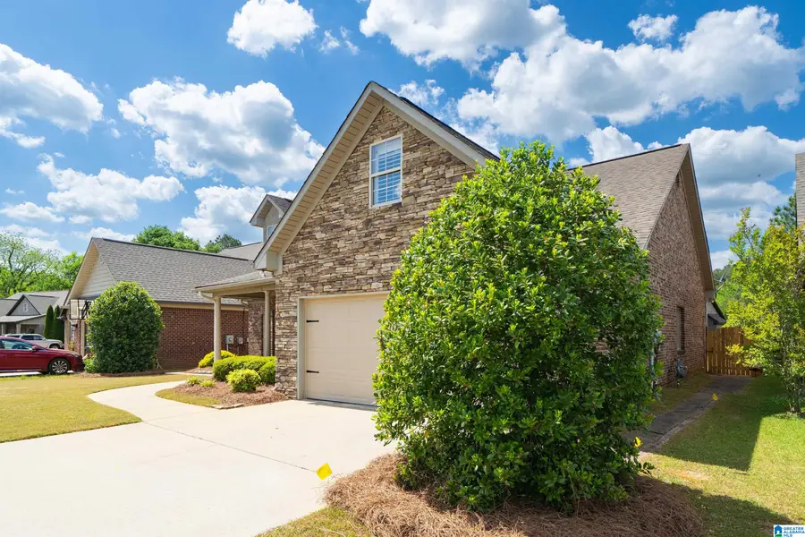 1000 LEGACY COVE S, Springville, AL 35146 - #3