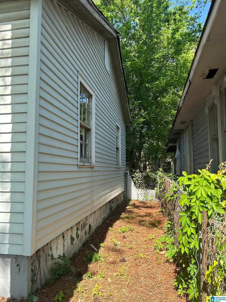 2006 27TH AVENUE, Hueytown, AL 35023 - #2